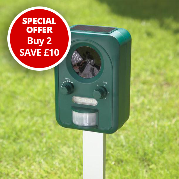 Easylife Solar Pest Repeller in Red, Size Small