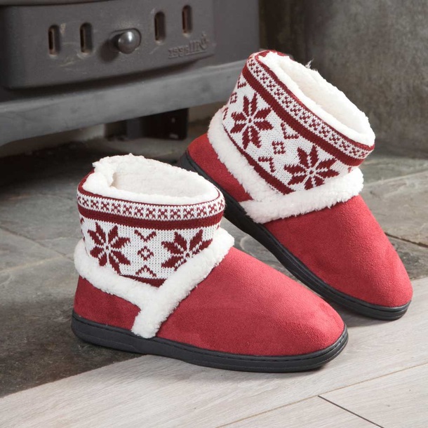 Easylife Nordic Slipper Boot in Burgundy, Size Small